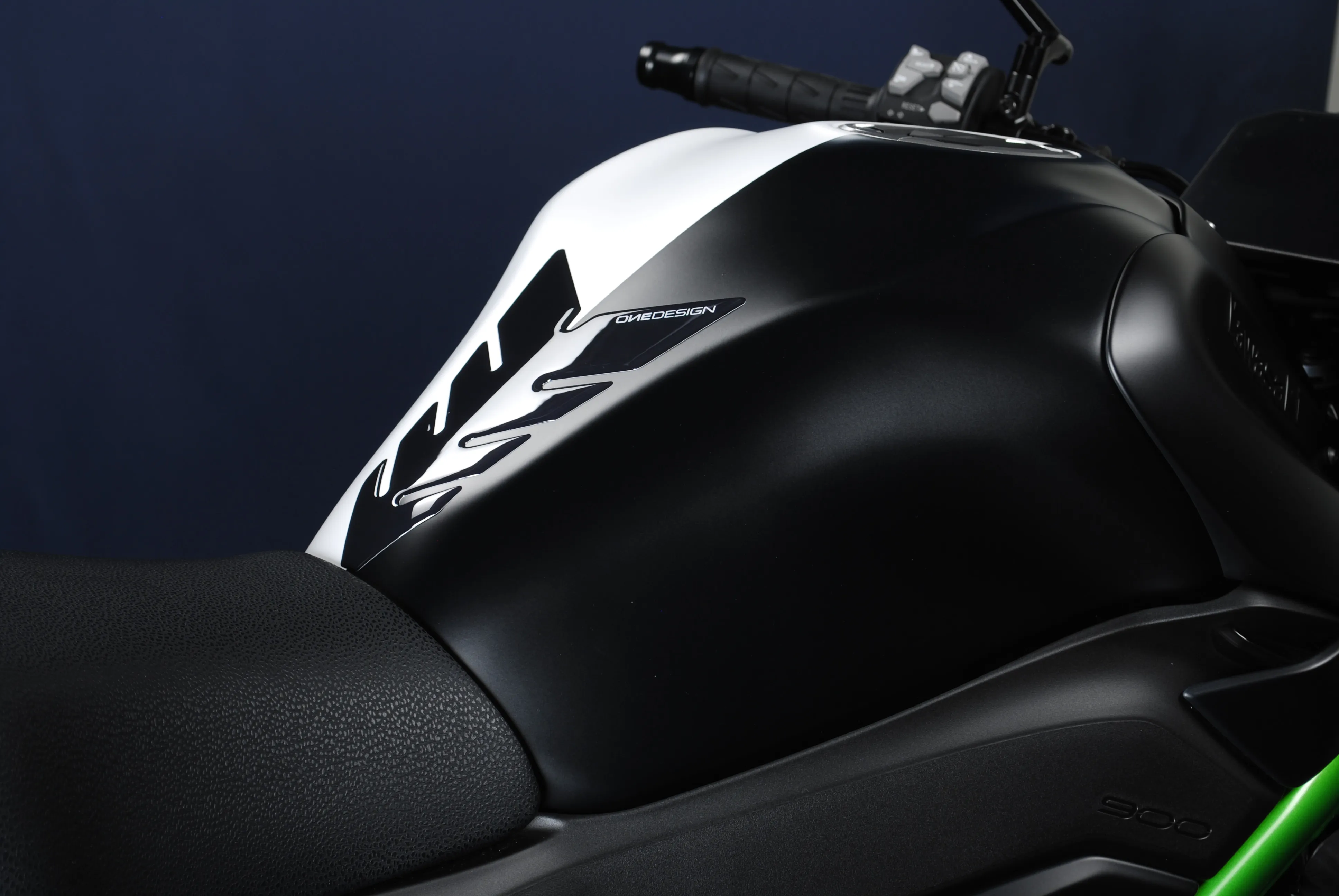 Z900 / 2-Face Schwarz-Weiss