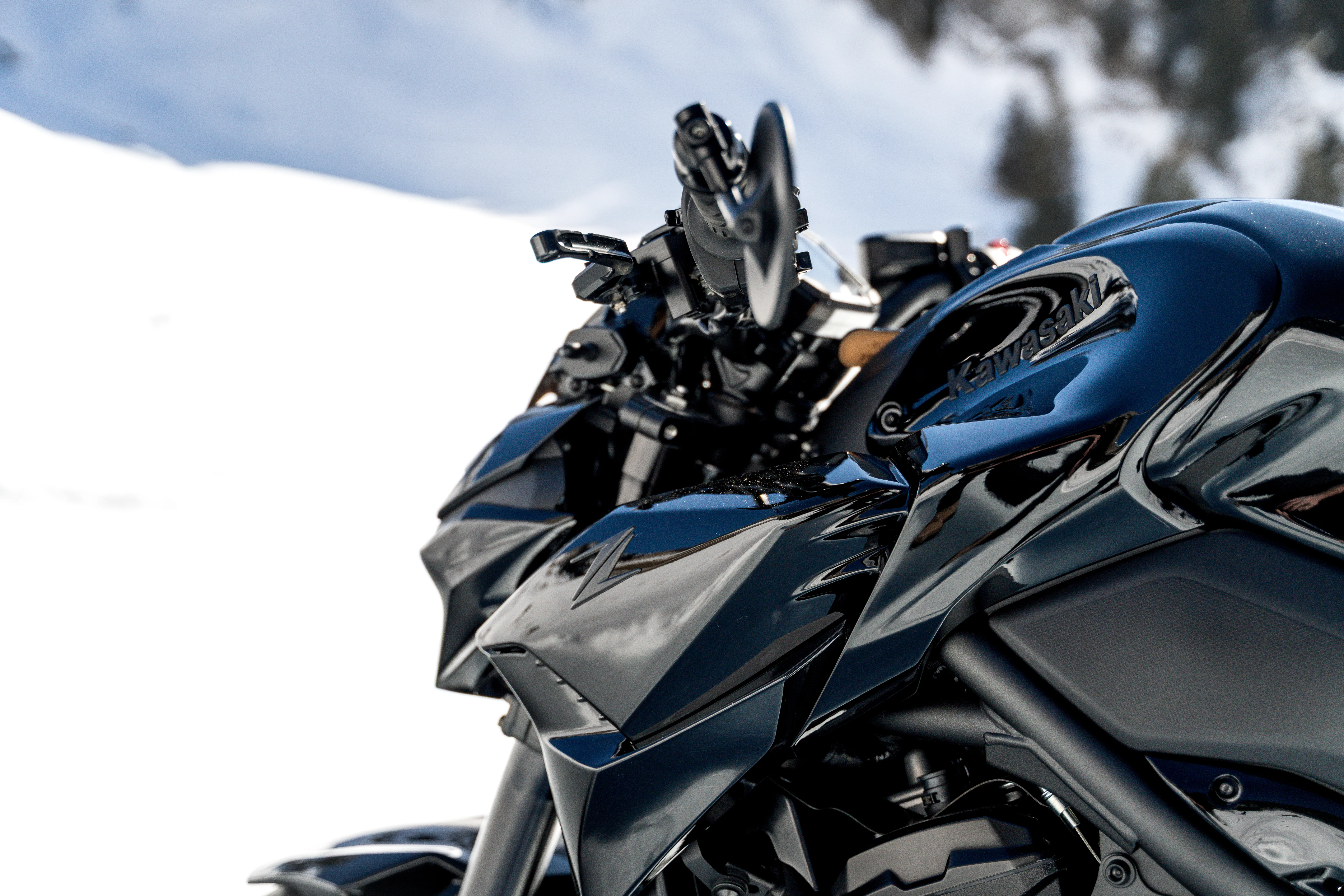 Z900 / MY23 2-Face Black-Edition