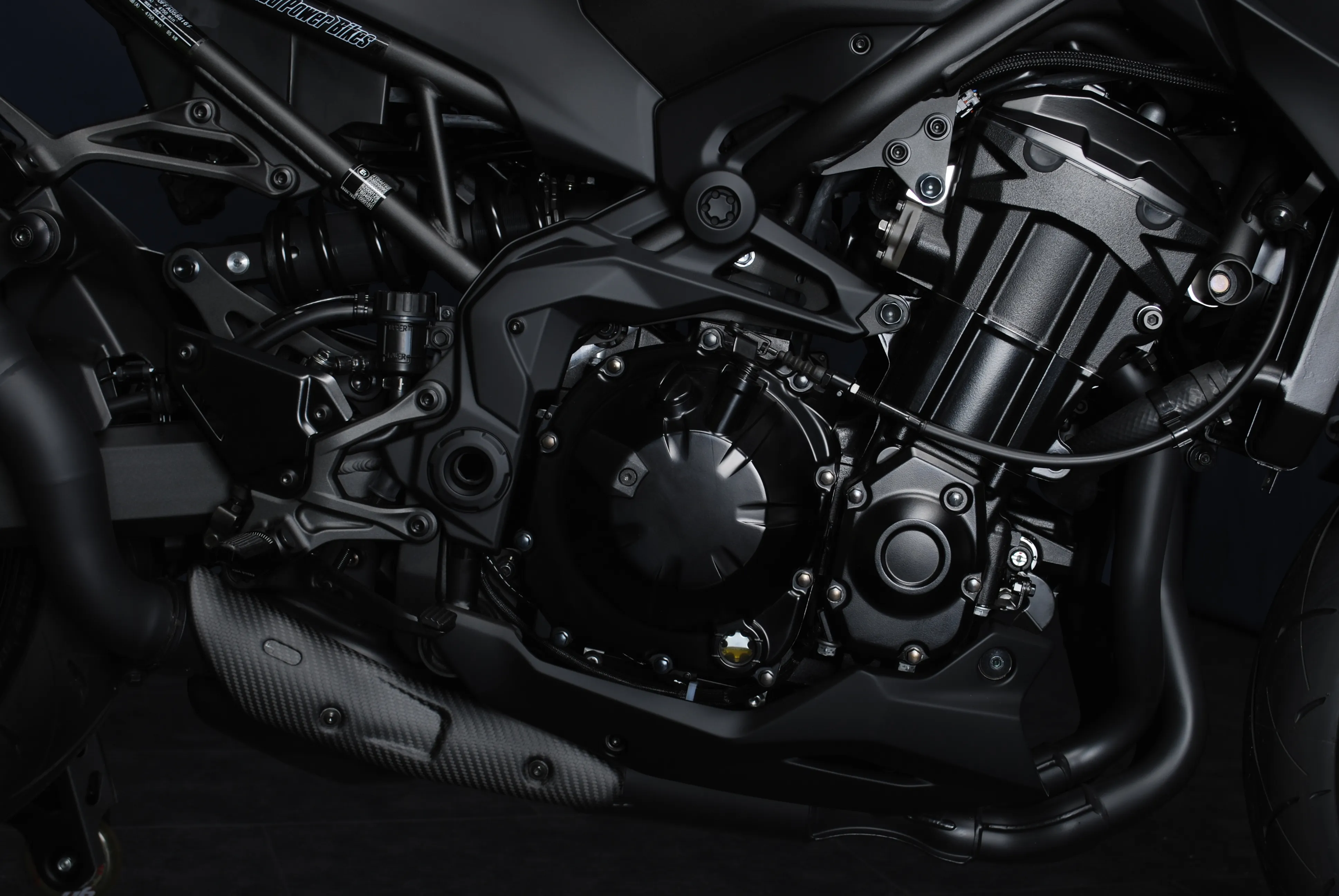 Z900 / MY23 2-Face Black-Edition