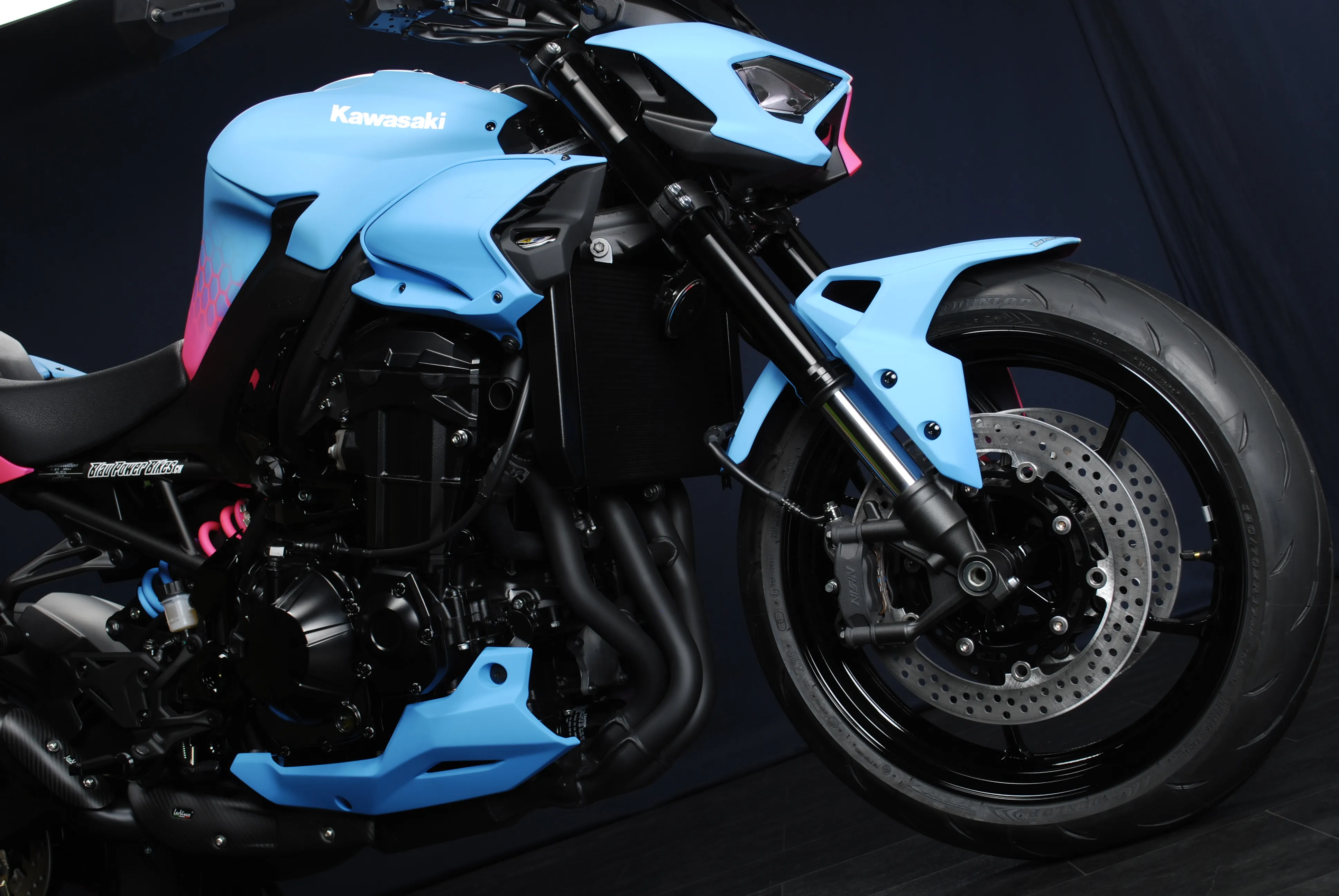 Z900 / MY26 Neon