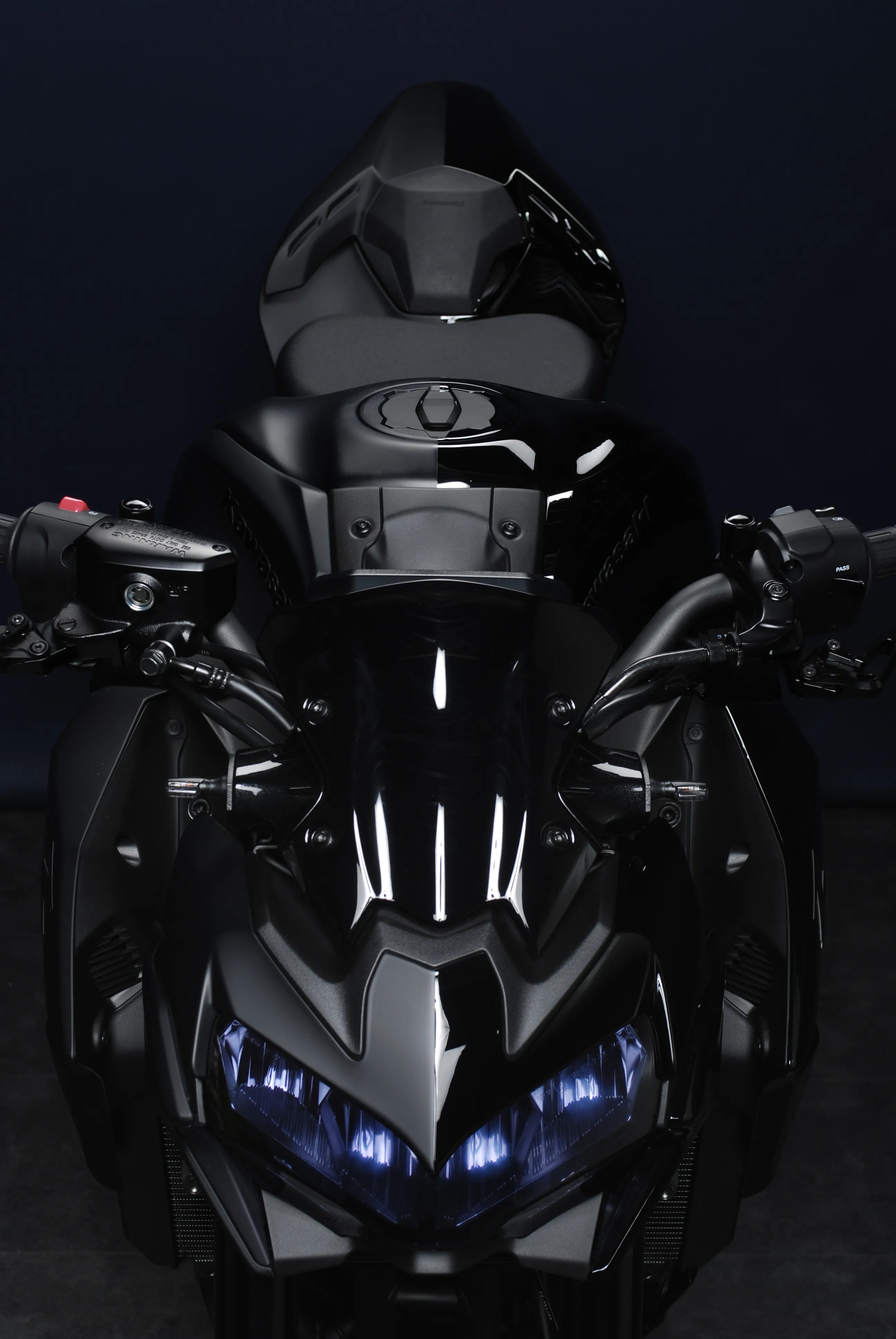 Z900 / MY23 2-Face Black-Edition