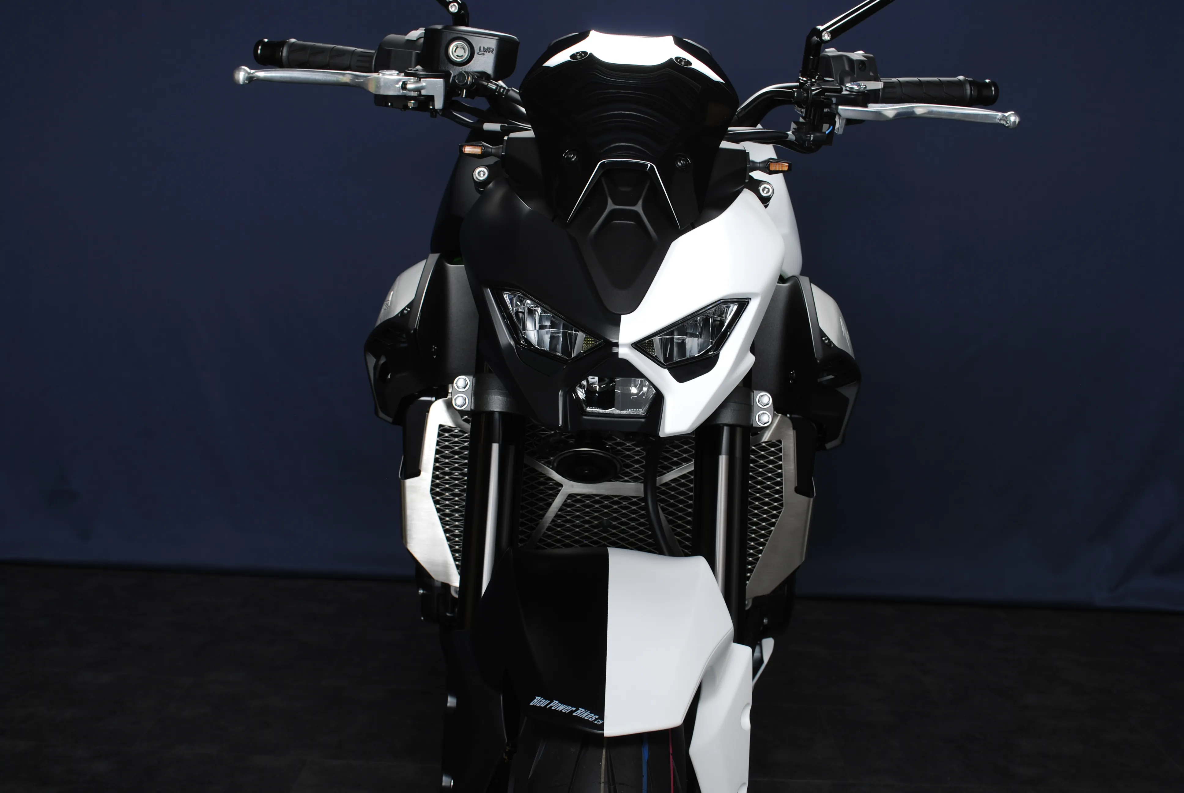 Z900 / 2-Face Schwarz-Weiss