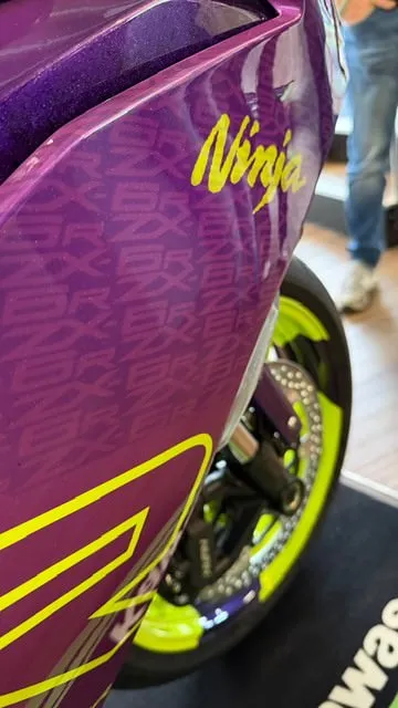 Ninja ZX-6R / Full Custom