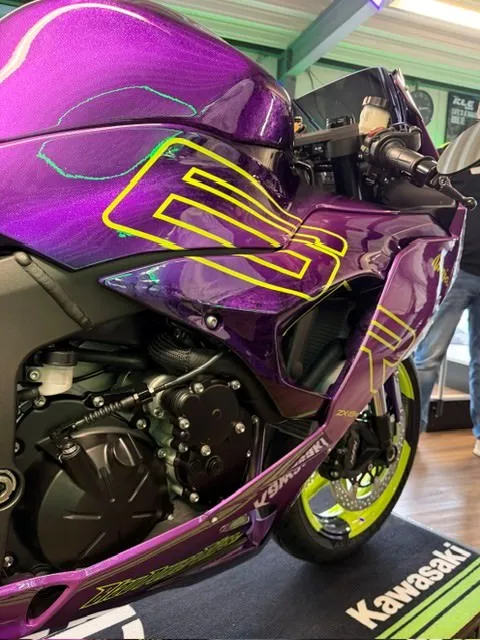 Ninja ZX-6R / Full Custom