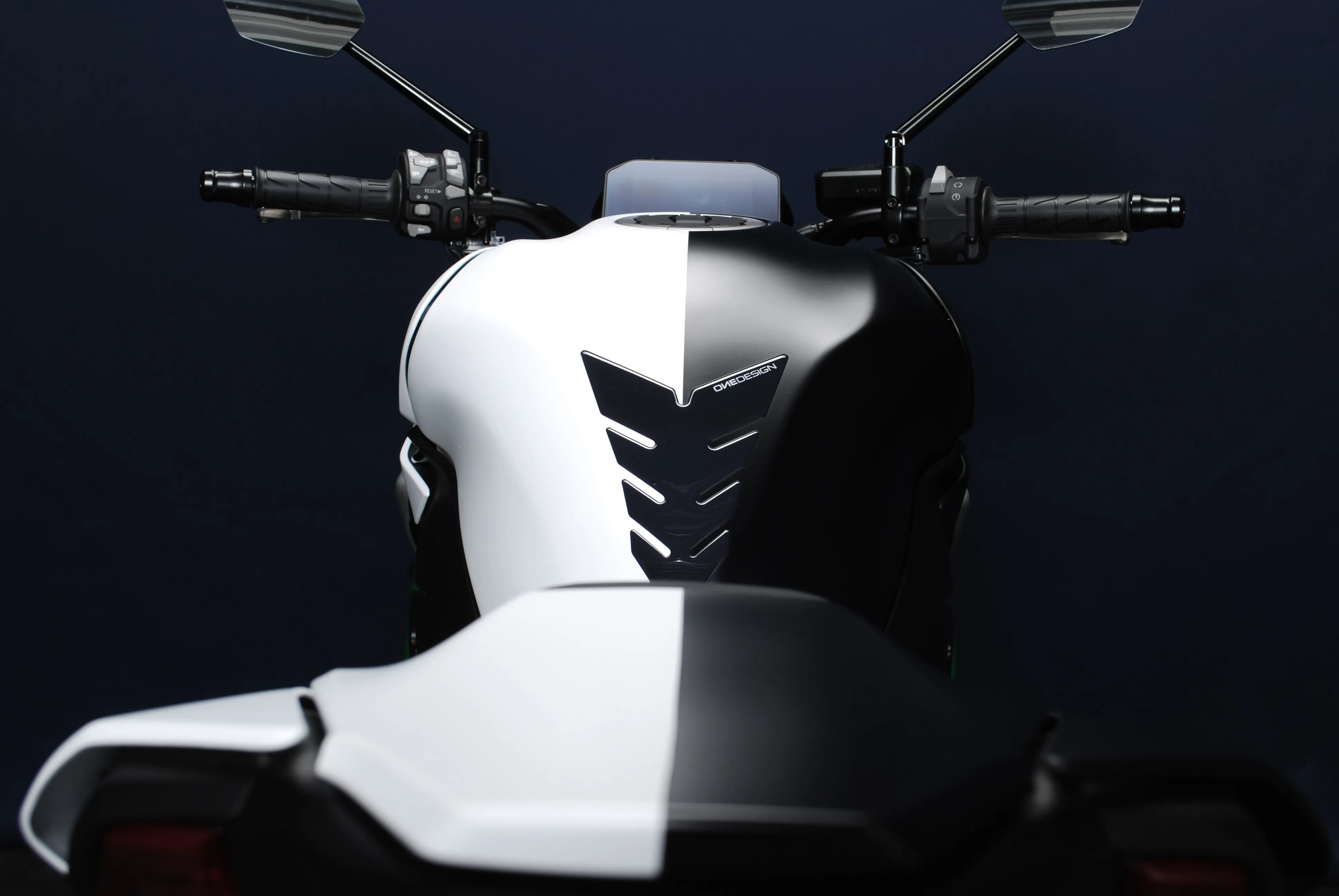 Z900 / 2-Face Schwarz-Weiss