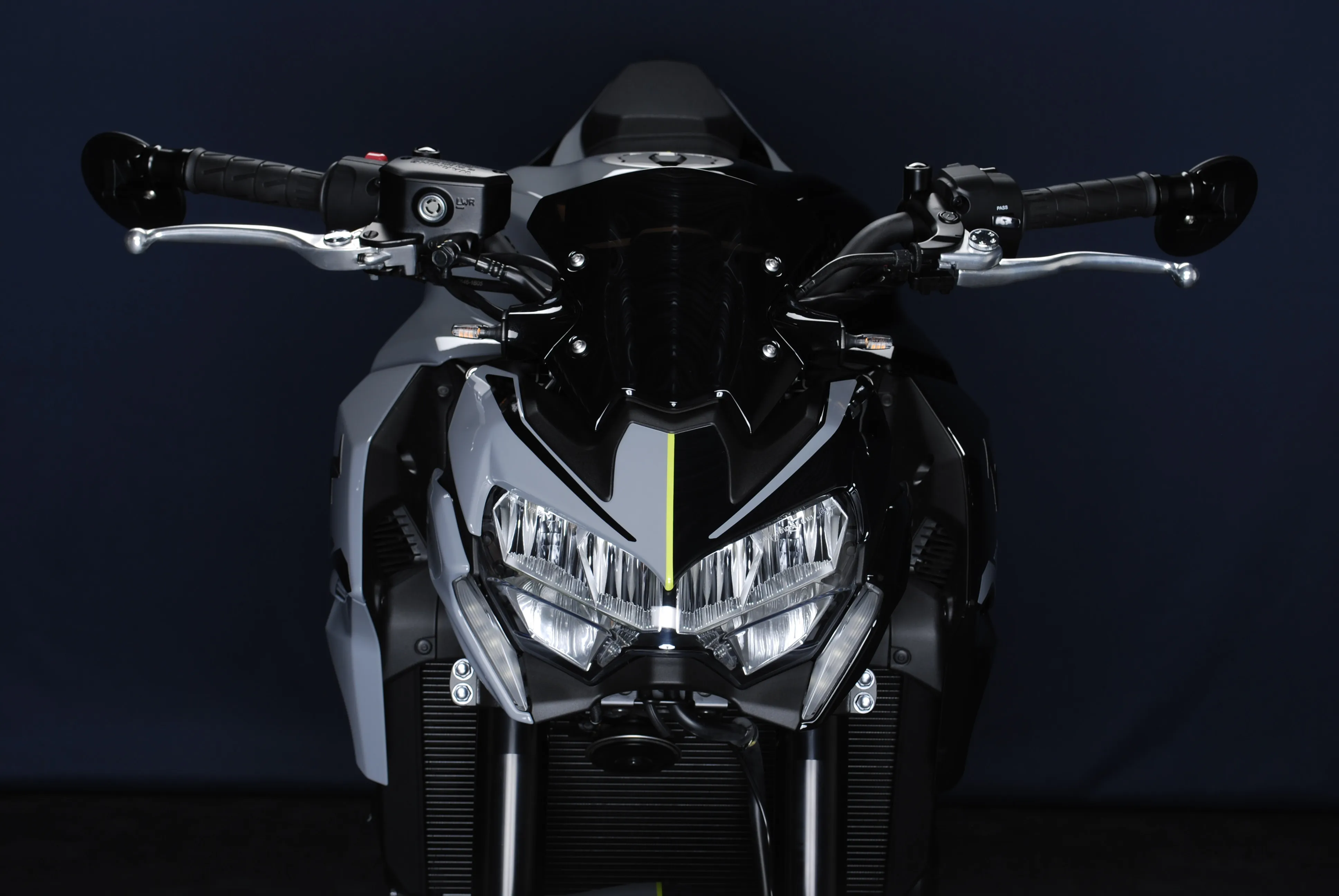 Z900 / MY21 2-Face Schwarz-Grau