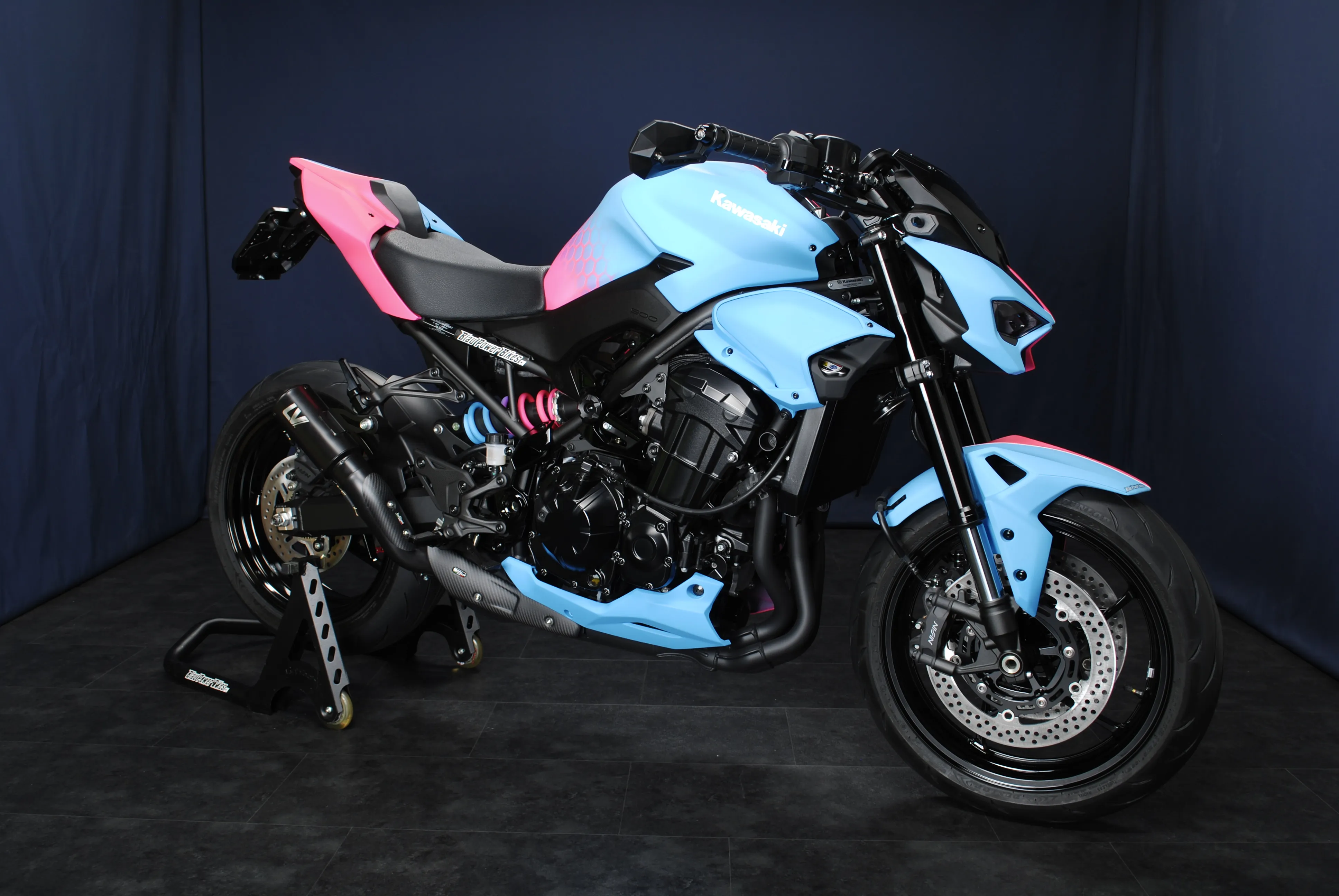 Z900 / MY26 Neon
