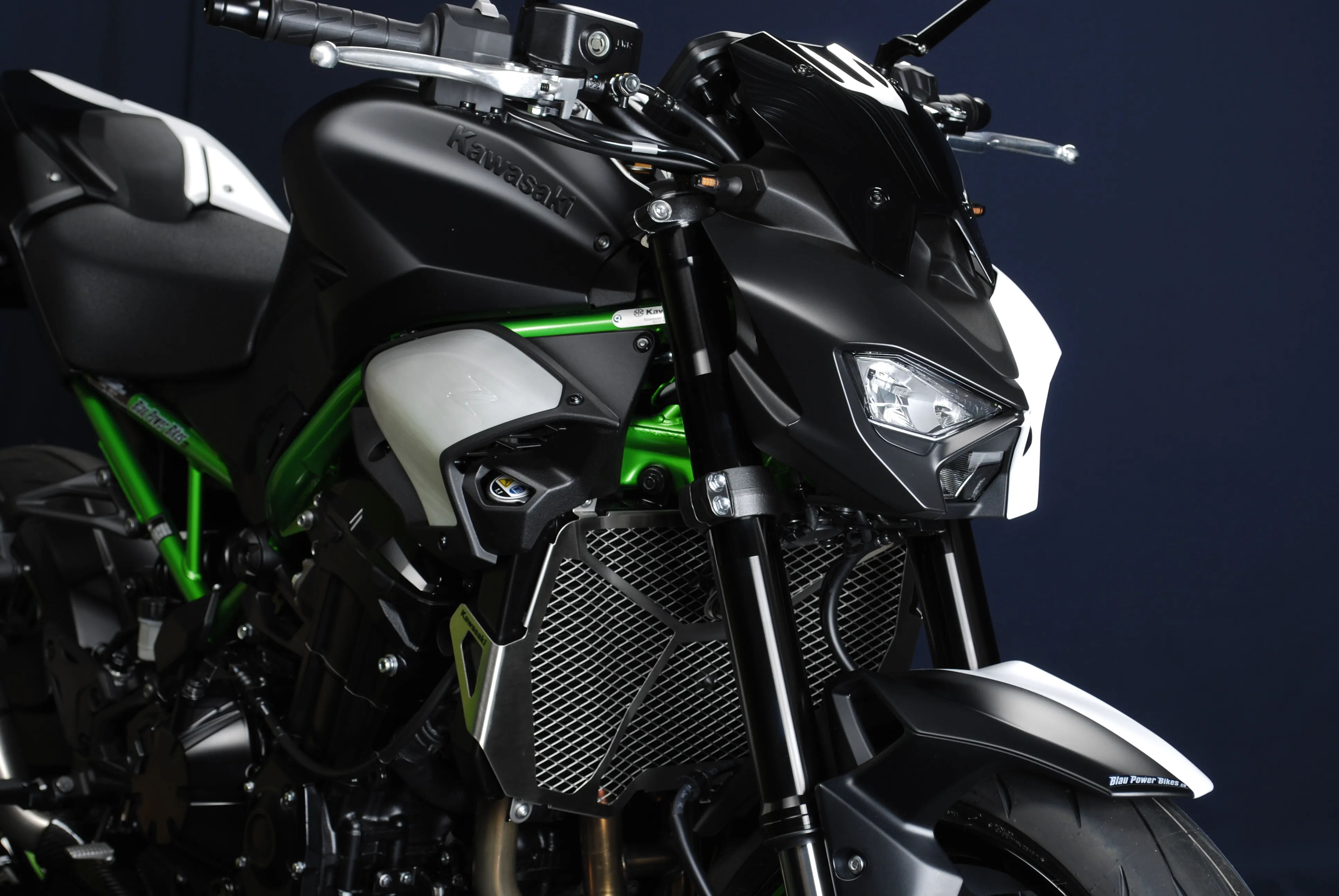 Z900 / 2-Face Schwarz-Weiss