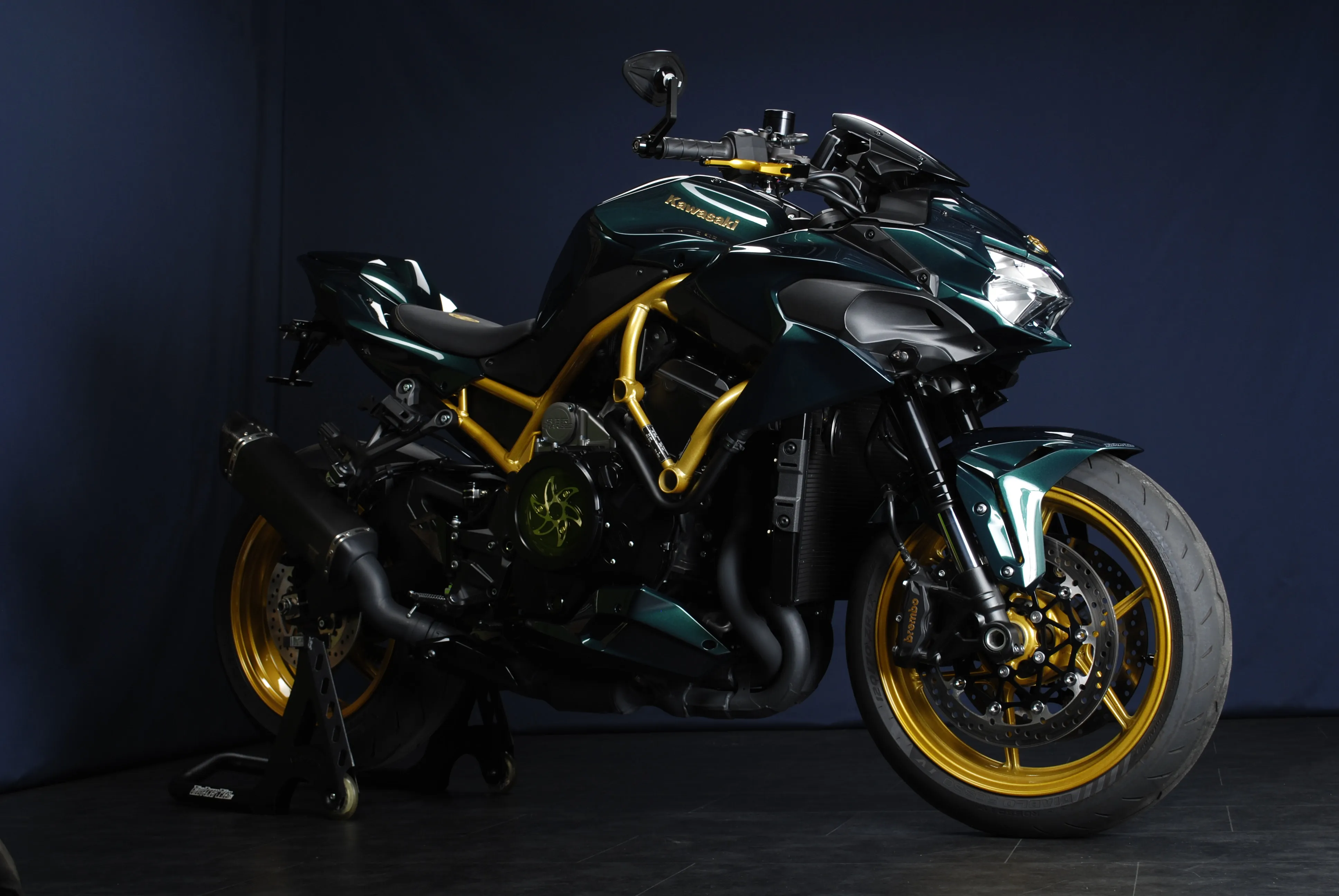Z H2 / British-Green